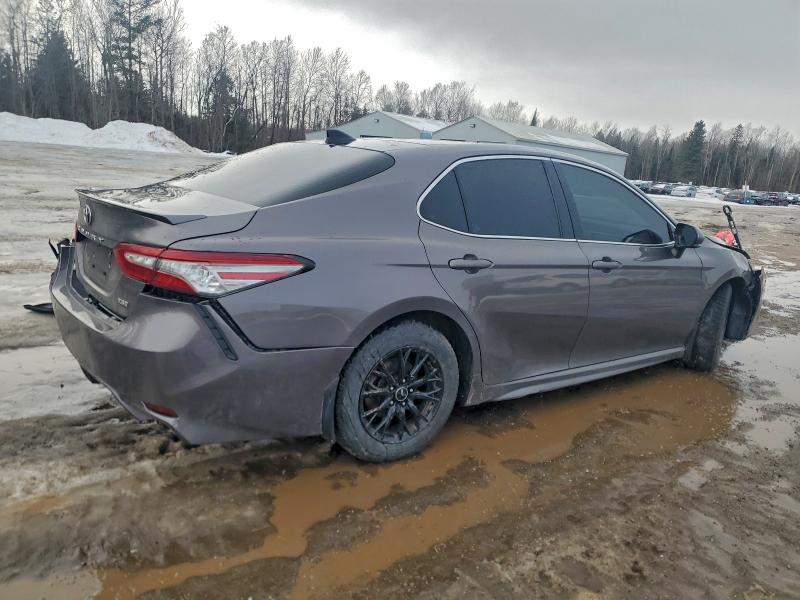 Фото 3 - TOYOTA CAMRY