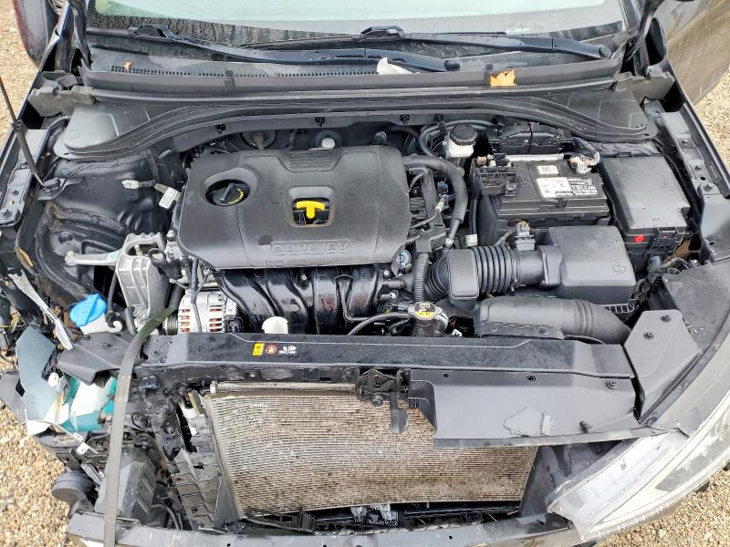 Фото 11 - HYUNDAI ELANTRA