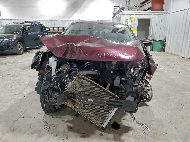 Фото 5 - KIA SORENTO