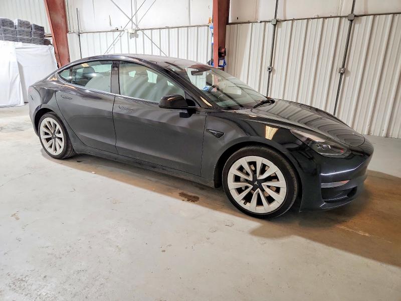 Фото 4 - TESLA MODEL 3