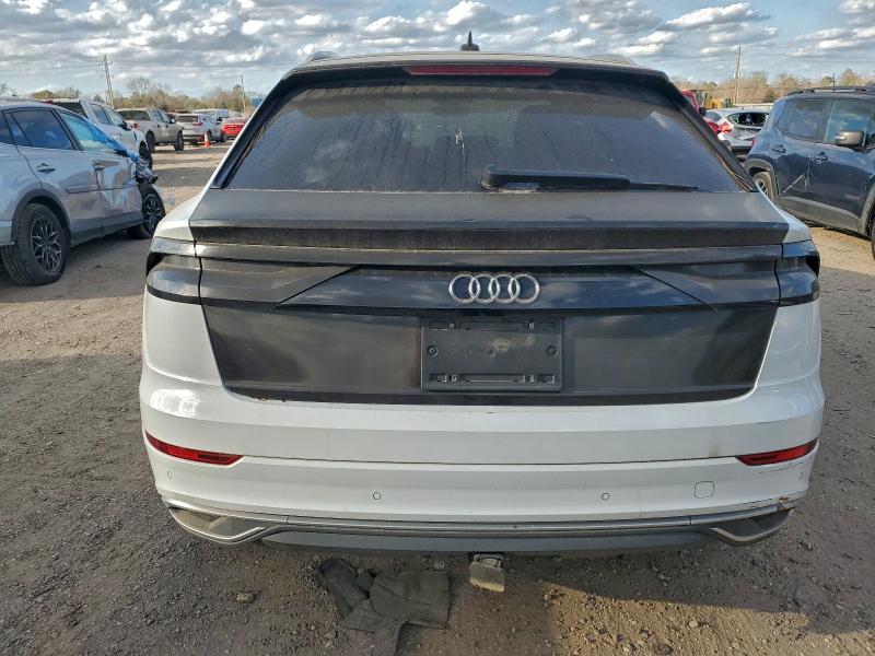 Фото 6 - AUDI Q8