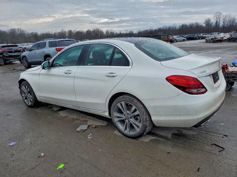 Фото 2 - MERCEDES-BENZ C-CLASS