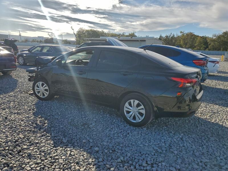 Фото 2 - NISSAN VERSA