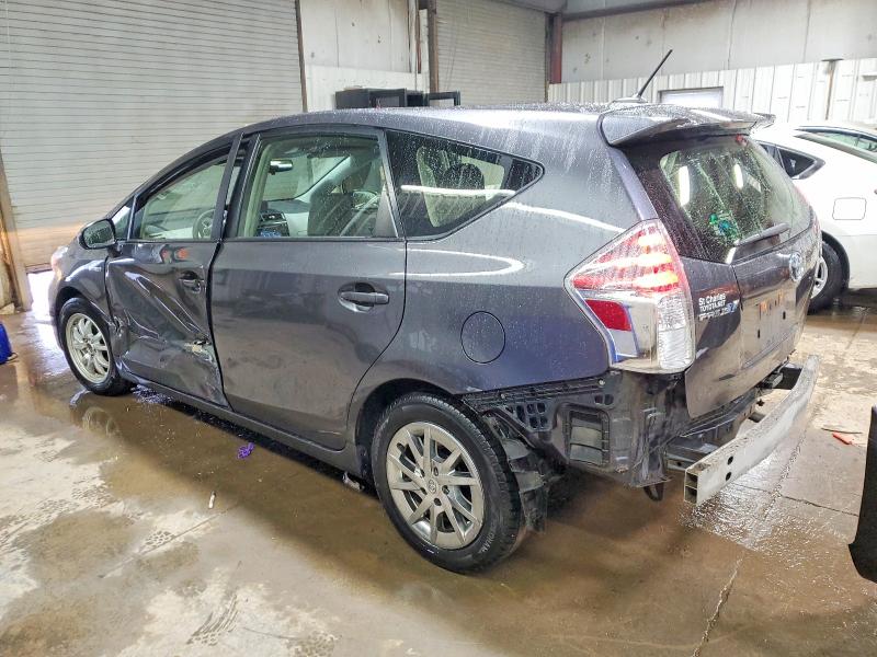 Фото 2 - TOYOTA PRIUS