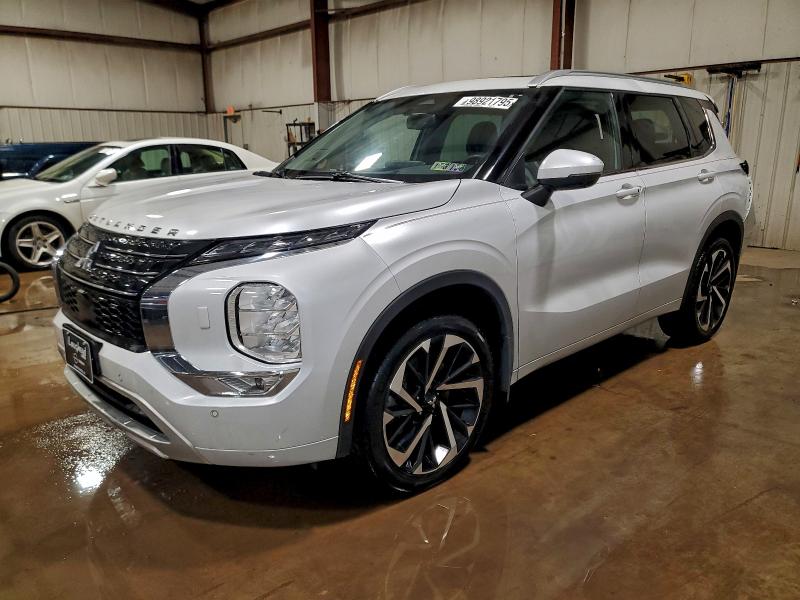 Фото 1 - MITSUBISHI OUTLANDER