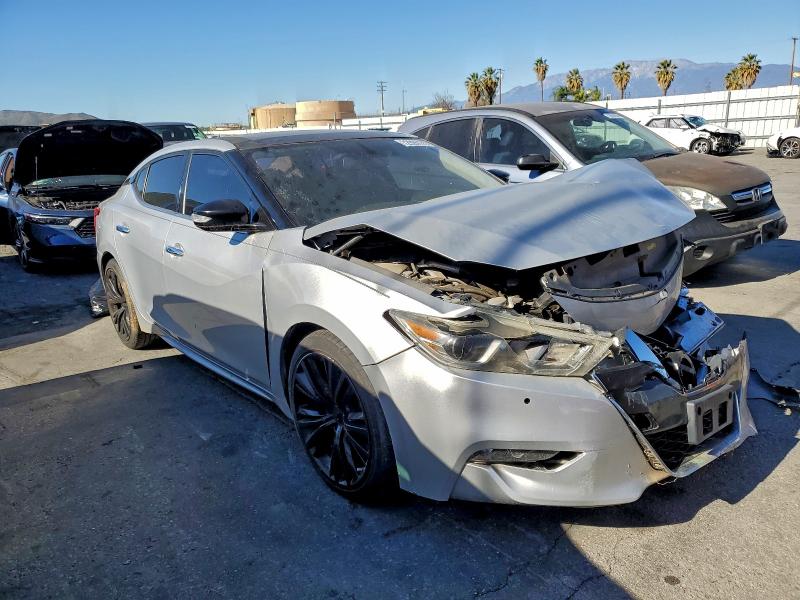 Фото 4 - NISSAN MAXIMA