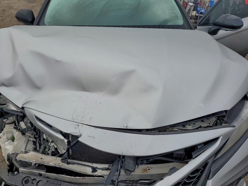 Фото 11 - TOYOTA CAMRY