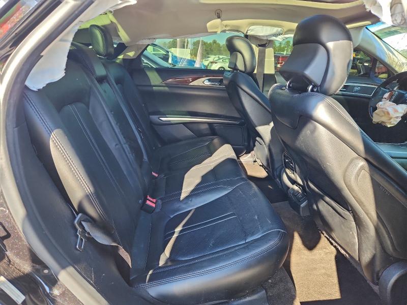 Фото 10 - LINCOLN MKZ