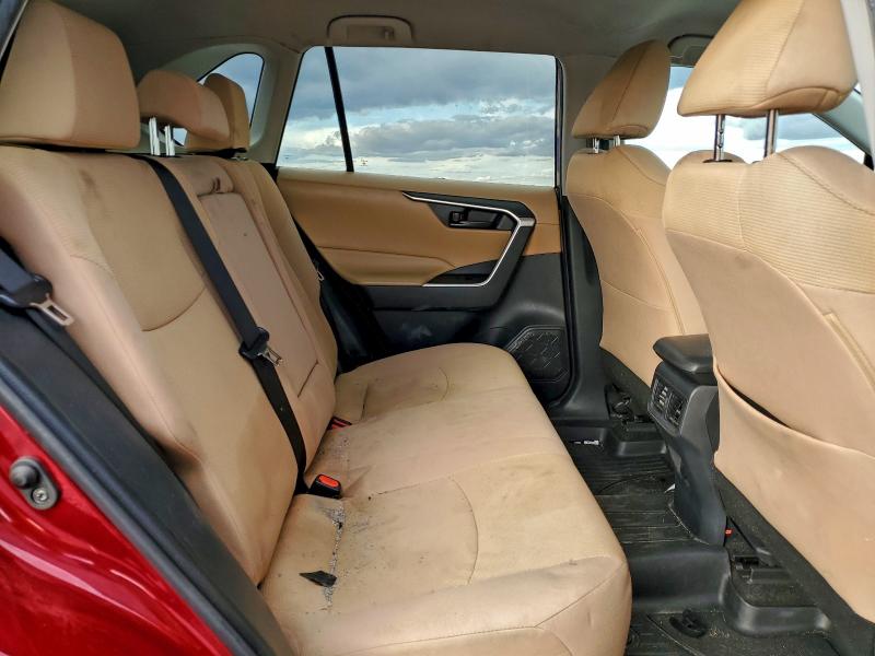 Фото 10 - TOYOTA RAV4