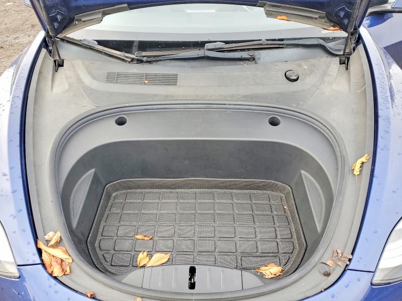 Фото 11 - TESLA MODEL 3