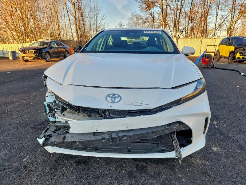 Фото 5 - TOYOTA CAMRY