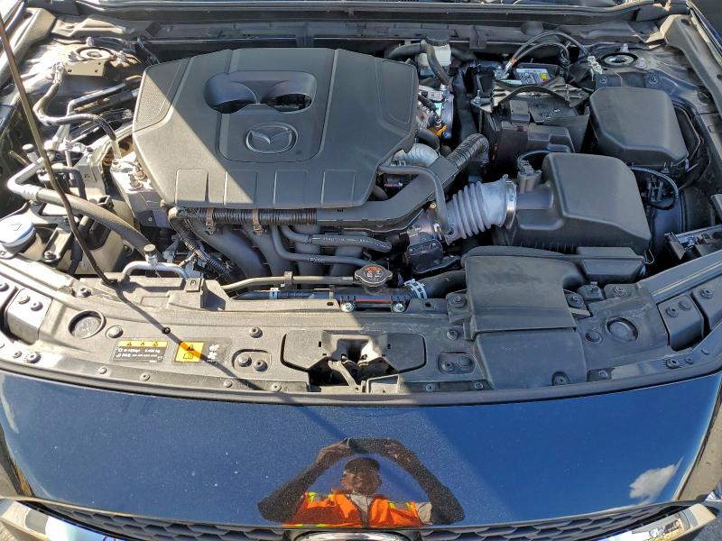 Фото 11 - MAZDA 3