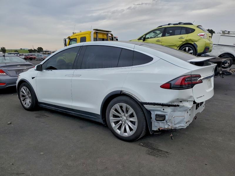 Фото 2 - TESLA MODEL X