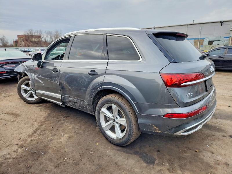 Фото 2 - AUDI Q7