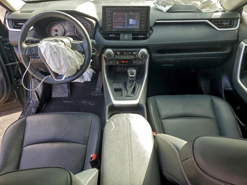 Фото 8 - TOYOTA RAV4