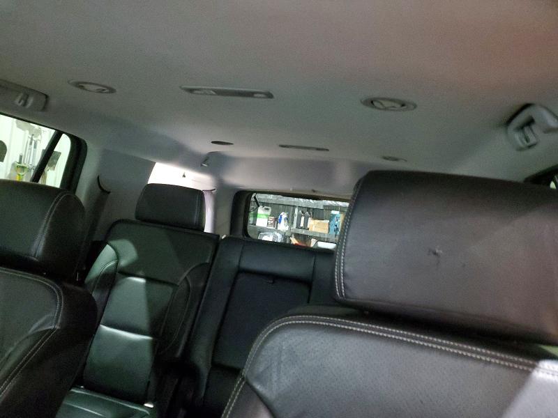 Фото 10 - GMC YUKON