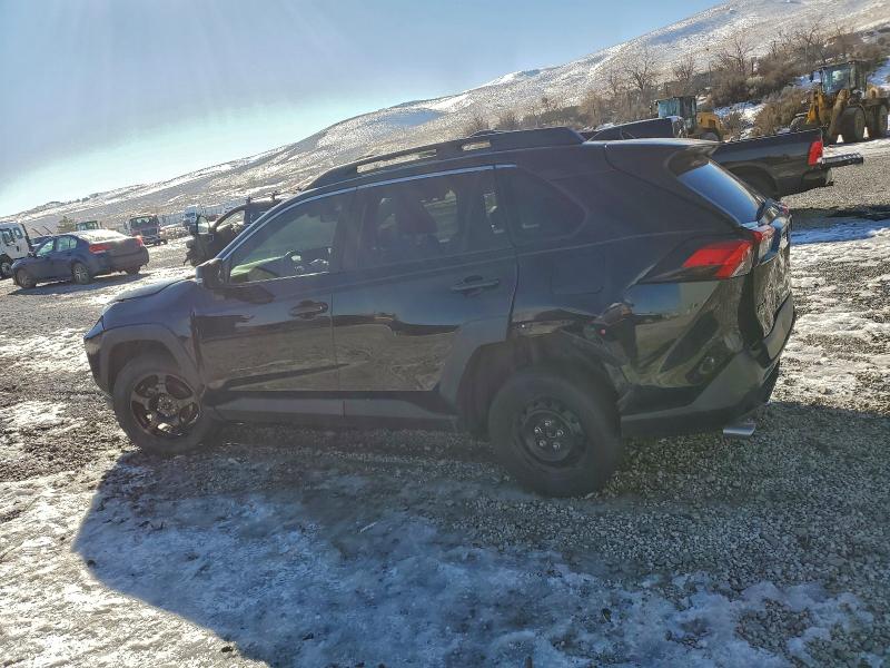 Фото 2 - TOYOTA RAV4