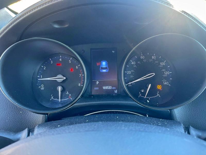 Фото 8 - TOYOTA C-HR