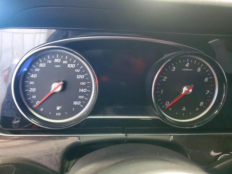 Фото 9 - MERCEDES-BENZ E-CLASS