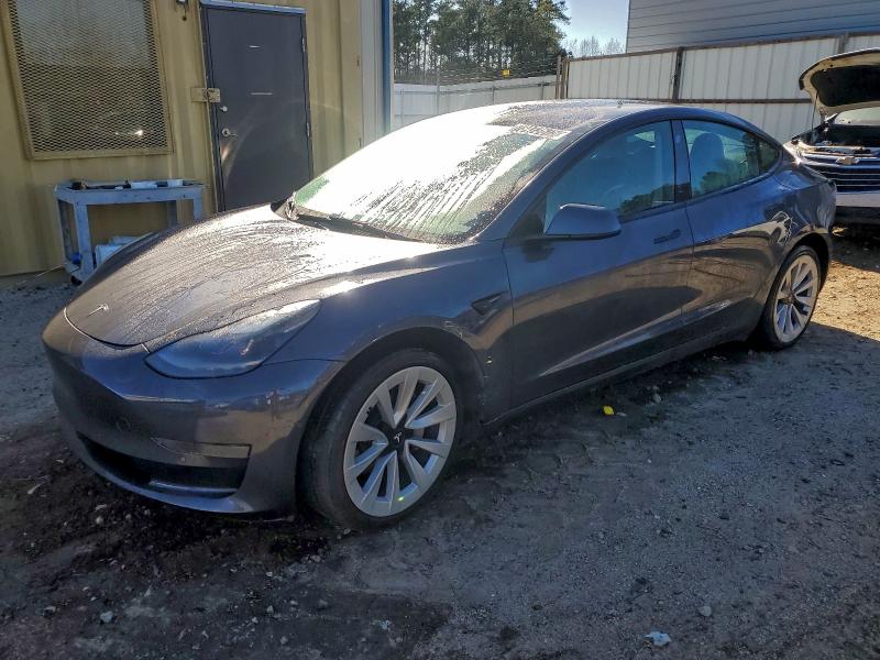 Фото 1 - TESLA MODEL 3