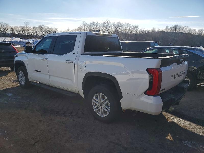 Фото 2 - TOYOTA TUNDRA