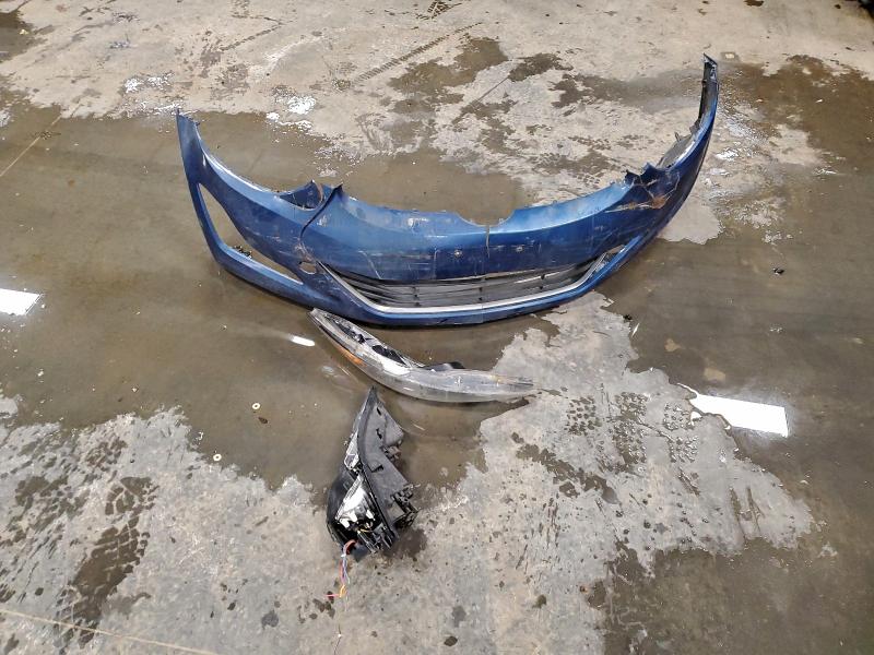 Фото 12 - HYUNDAI ELANTRA