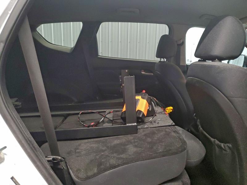 Фото 11 - HYUNDAI SANTA FE