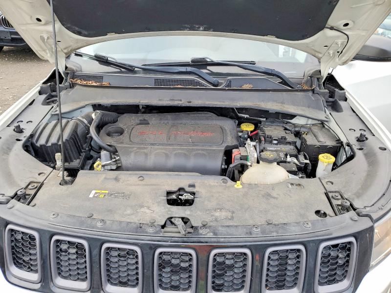 Фото 12 - JEEP COMPASS