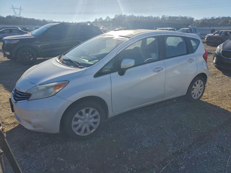 Фото 1 - NISSAN VERSA