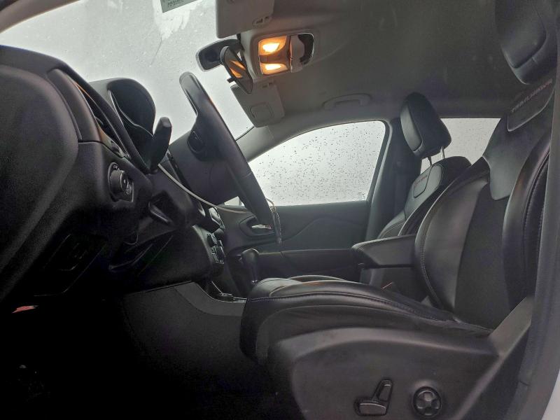 Фото 7 - JEEP CHEROKEE