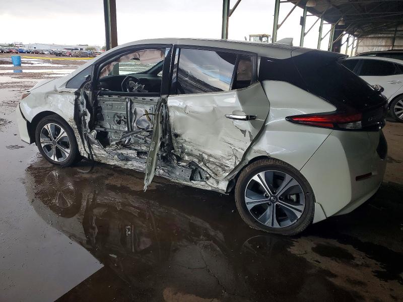 Фото 2 - NISSAN LEAF