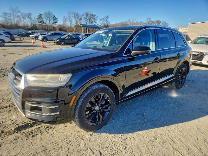 Фото 1 - AUDI Q7