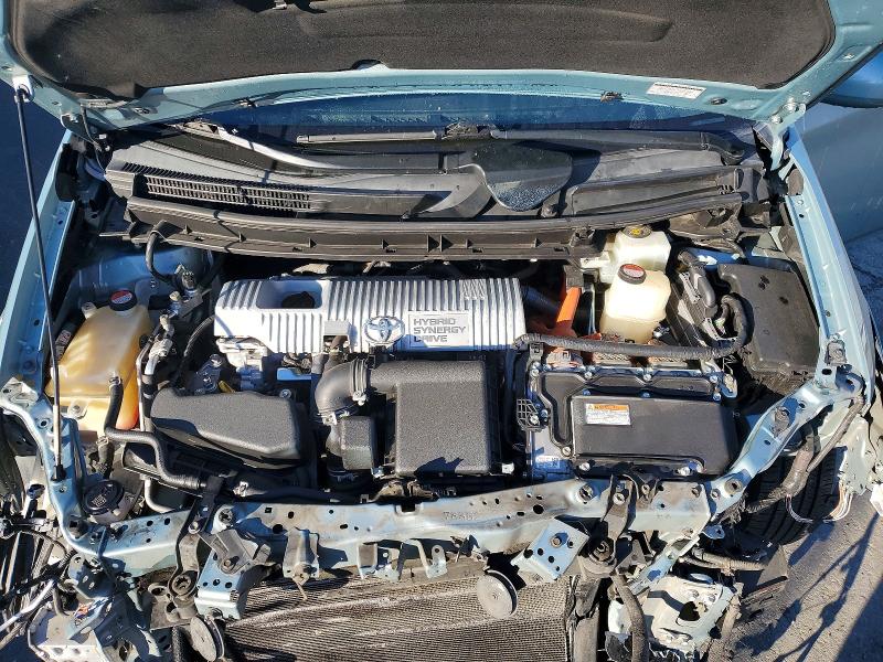 Фото 11 - TOYOTA PRIUS