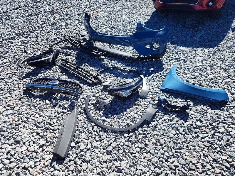 VOLVO XC40 PLUS 2023 VIN YV4L12UE4P2012577