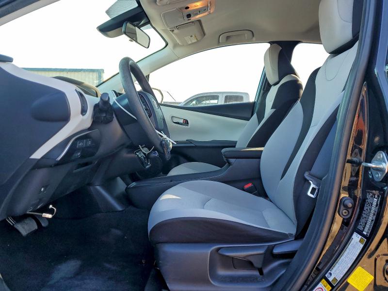 Фото 7 - TOYOTA PRIUS