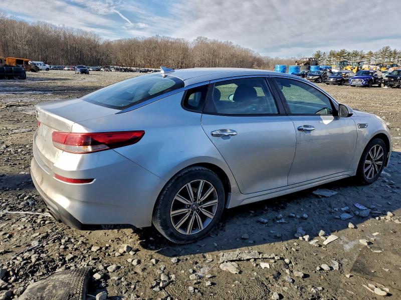 Фото 3 - KIA OPTIMA