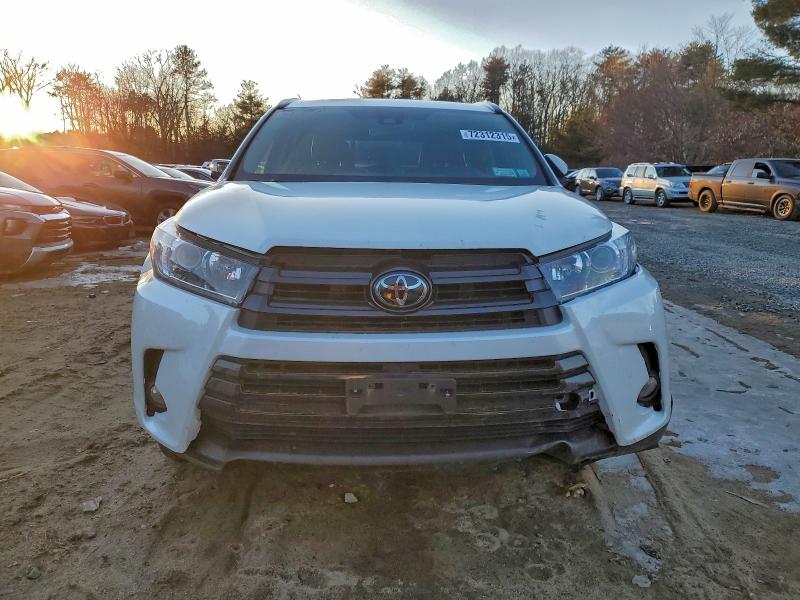 Фото 5 - TOYOTA HIGHLANDER