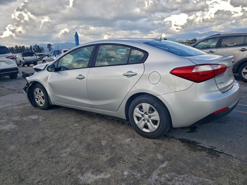 Фото 2 - KIA FORTE