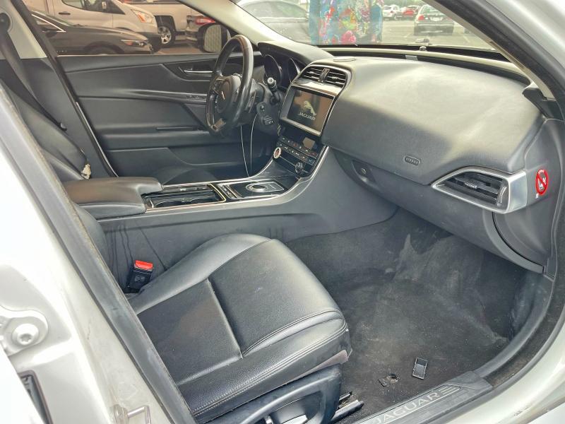 JAGUAR XE 2019 VIN SAJAR4FX7KCP52805