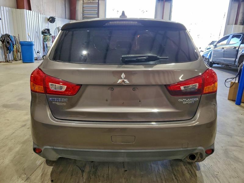 Фото 6 - MITSUBISHI OUTLANDER