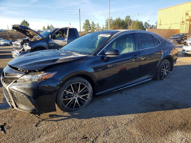 Фото 1 - TOYOTA CAMRY