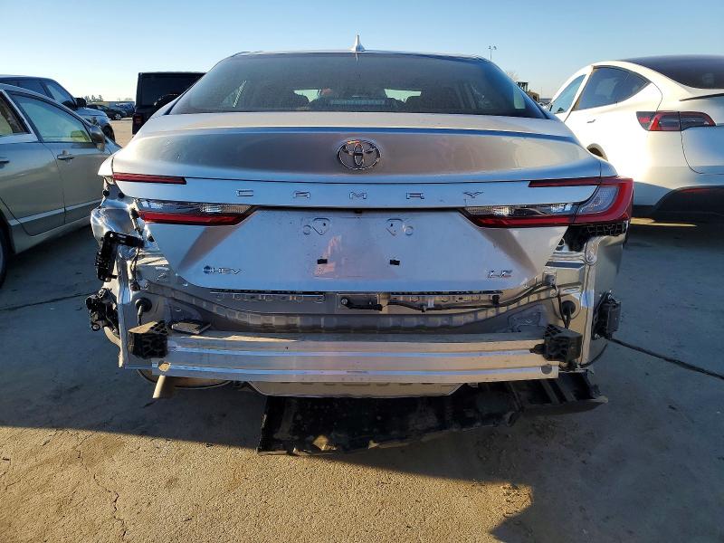 Фото 6 - TOYOTA CAMRY