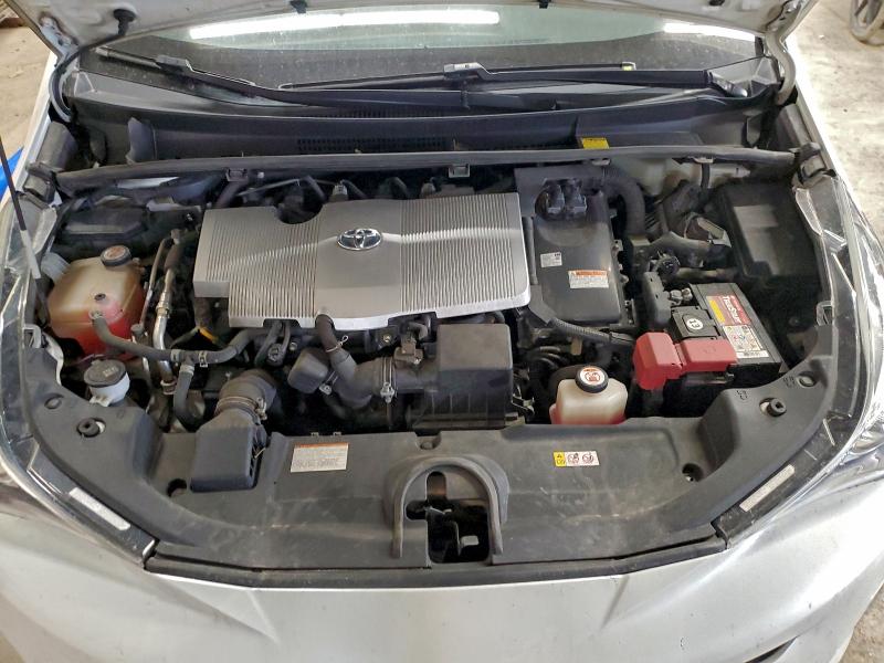 Фото 11 - TOYOTA PRIUS