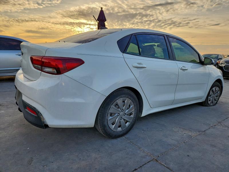 Фото 3 - KIA RIO