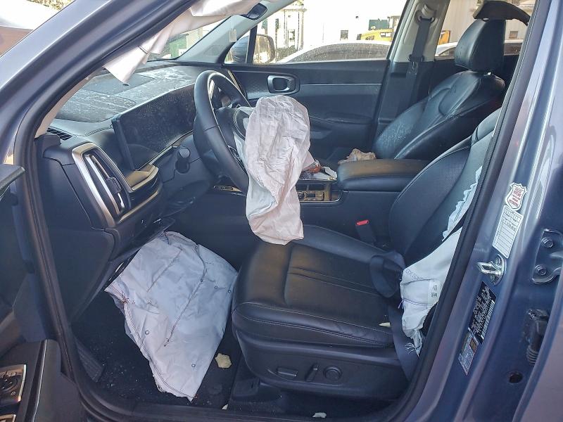 Фото 7 - KIA SORENTO