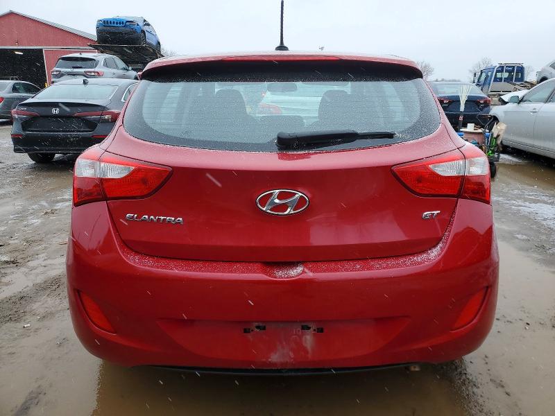 Фото 6 - HYUNDAI ELANTRA