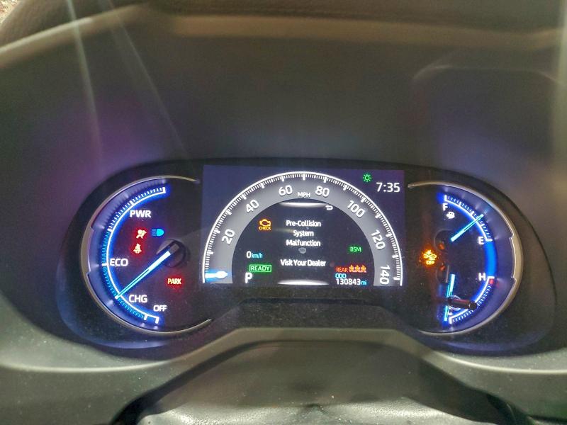 Фото 9 - TOYOTA RAV4