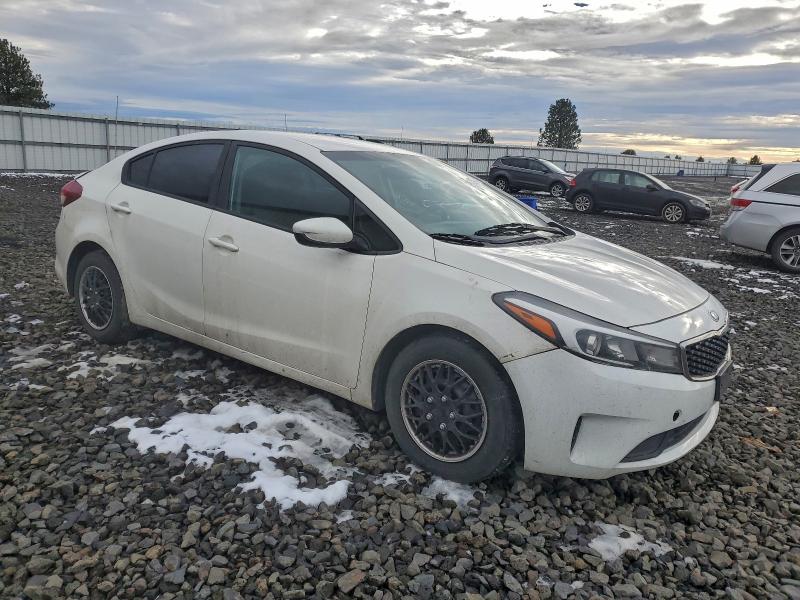 Фото 4 - KIA FORTE