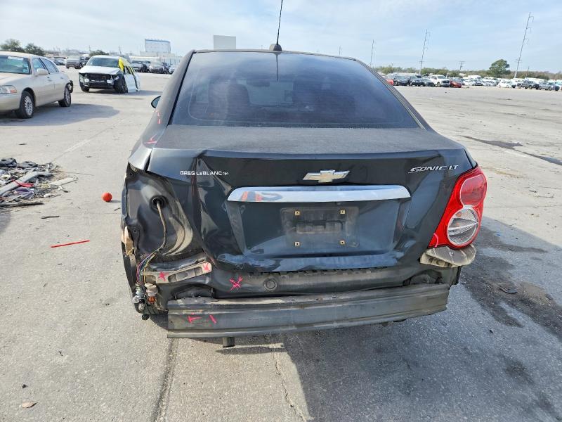 Фото 6 - CHEVROLET SONIC