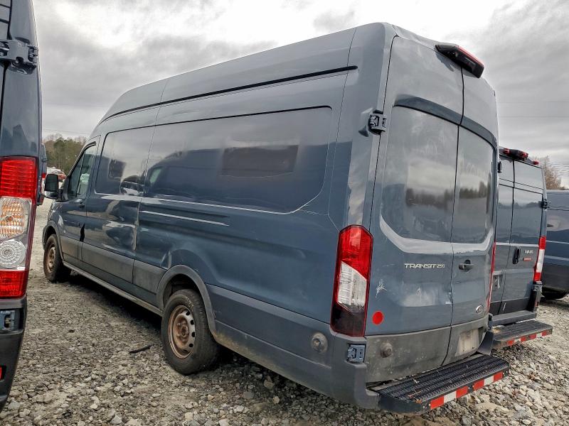 Фото 2 - FORD TRANSIT